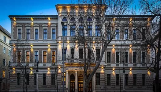 Kereskedelmi és Vendéglátóipari Főiskola 1995-1998 - olasz nyelvtanár