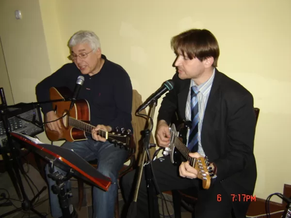 Ferivel az Olasz Intézet kávézójában 2004-ben