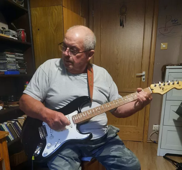 Géza barátom és Stratocastere