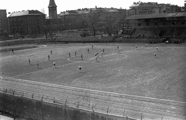 A BEAC sporttelep a Kőrösy József utcában  - pár évig ide jártam edzésre